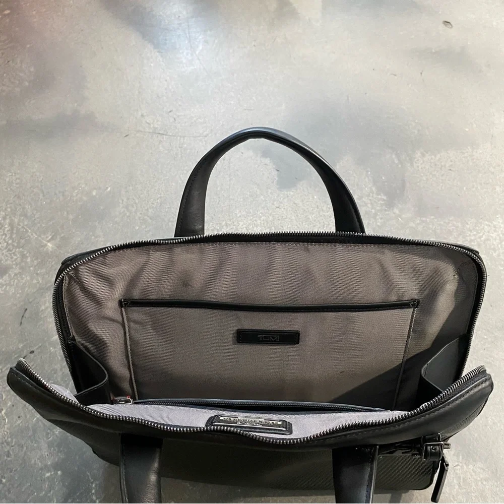 TUMI CFX CARBON FIBER BROMLEY PORTFOLIO BRIEF - CARBON BLACK 15”x12”